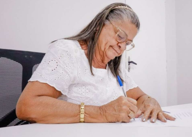 Tia Júlia cria secretaria inédita para indígenas e